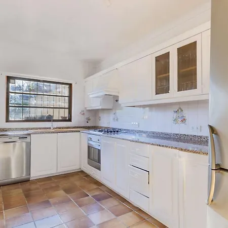 Pine Walk Seafront Apartment